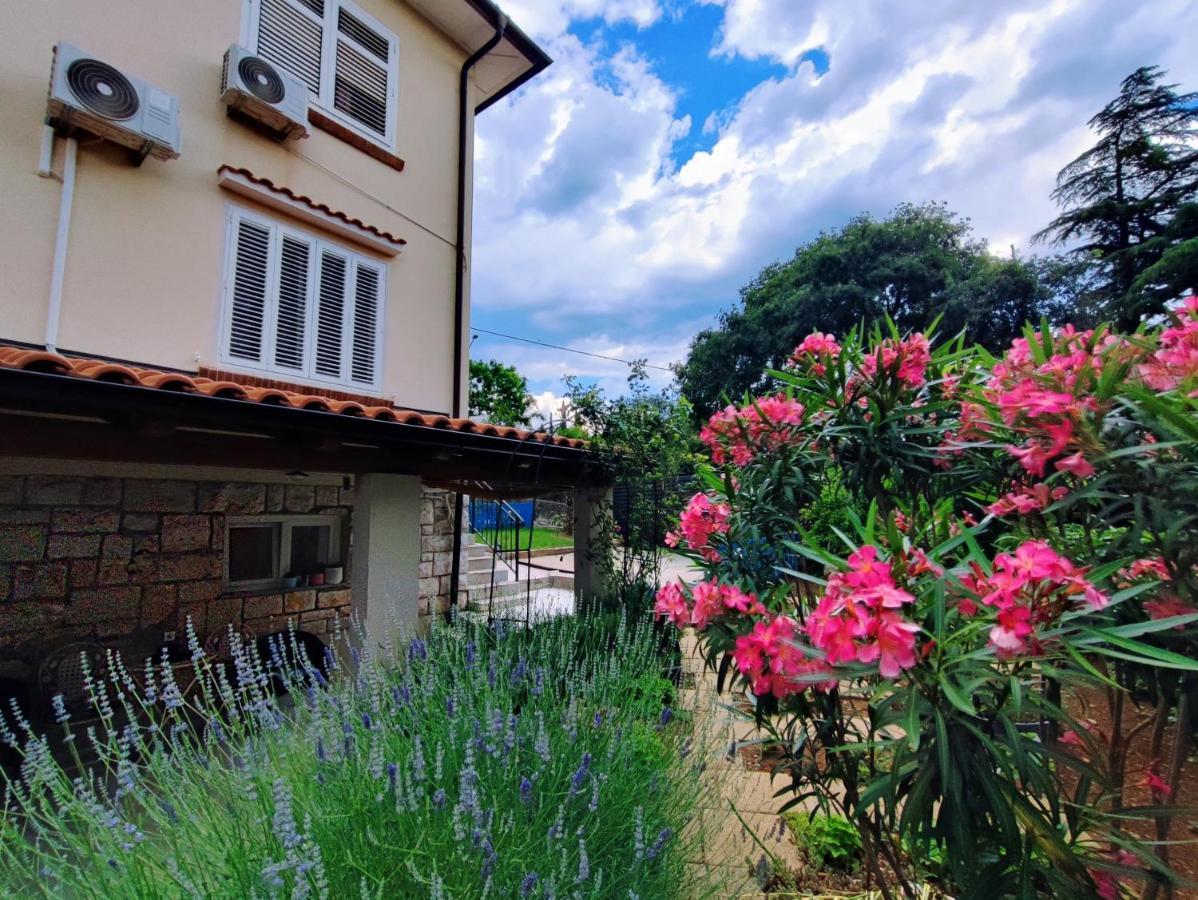 House Apartment Torretta Риека Экстерьер фото